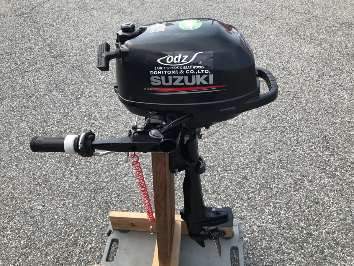 スズキ2馬力船外機　DF2  4サイクル。